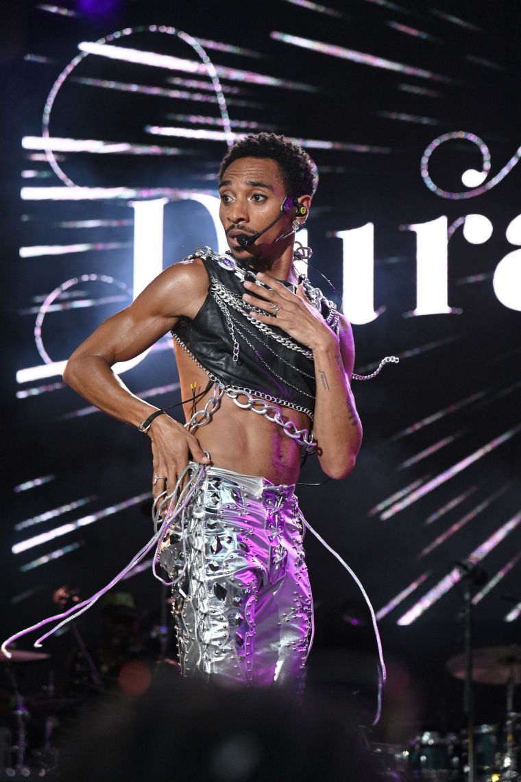 Durand Bernarr and all his theatrics took the stage by storm