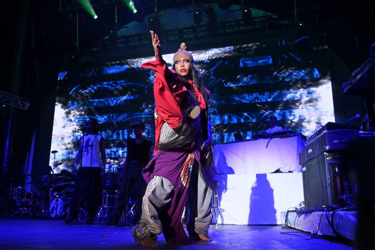 Baduizm in full effect!