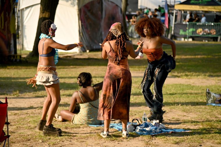 Female camaraderie was in abundance, too!