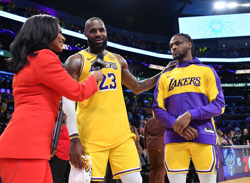 Minnesota Timberwolves v Los Angeles Lakers