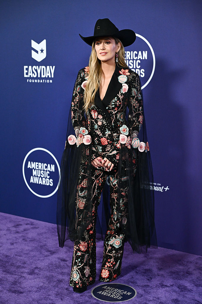 Lainey Wilson at the 2025 American Music Awards