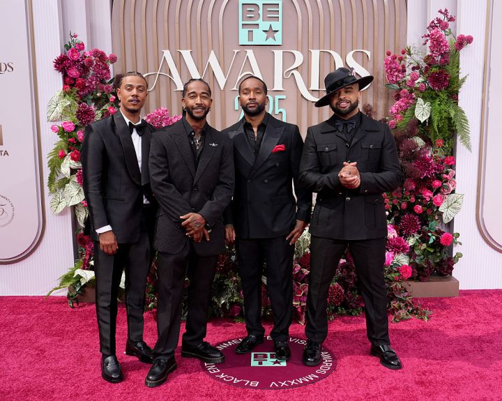 Lil' Fizz, Omarion, J-Boog, and Raz-B of B2K
