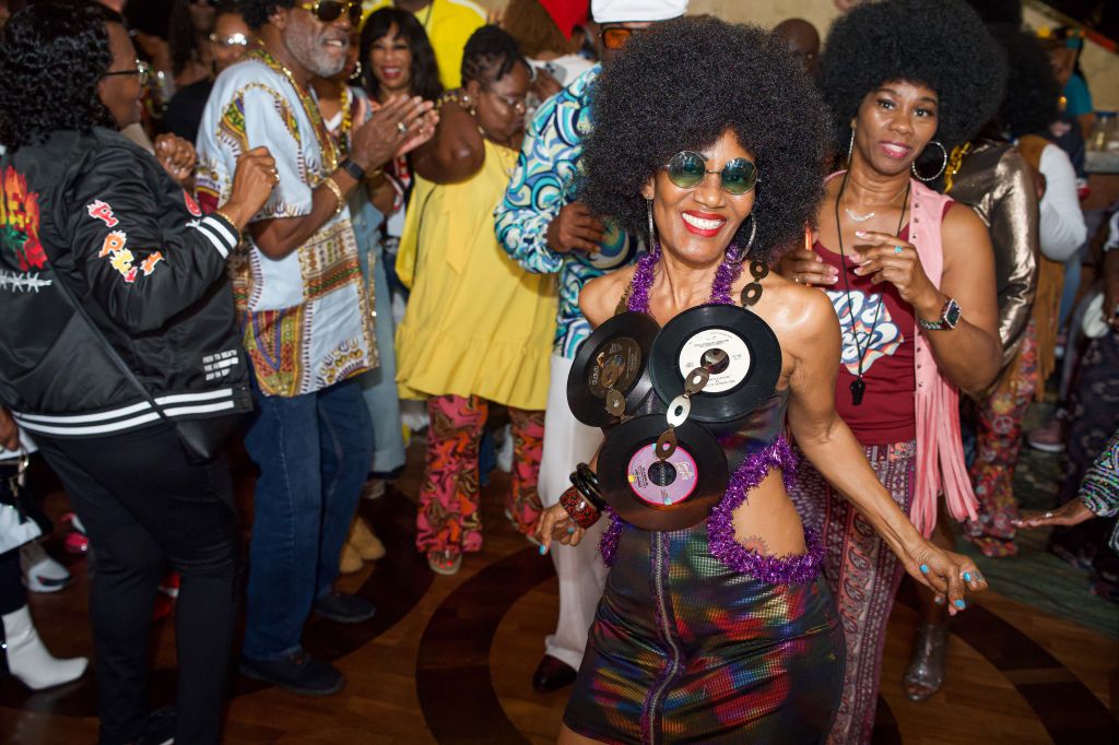 Fantastic Voyage 2025 70s vs 90 night theme night