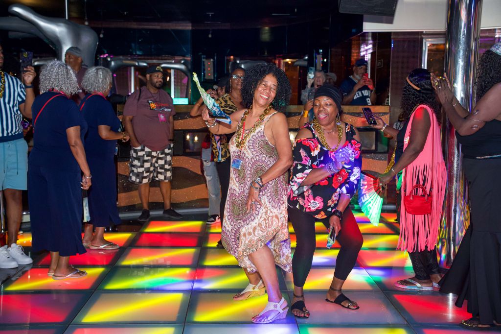 Fantastic Voyage 2025 70s vs 90 night theme night