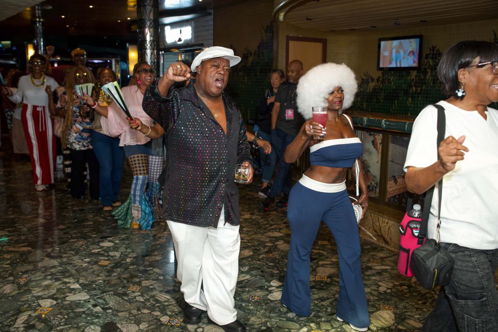 Fantastic Voyage 2025 70s vs 90 night theme night