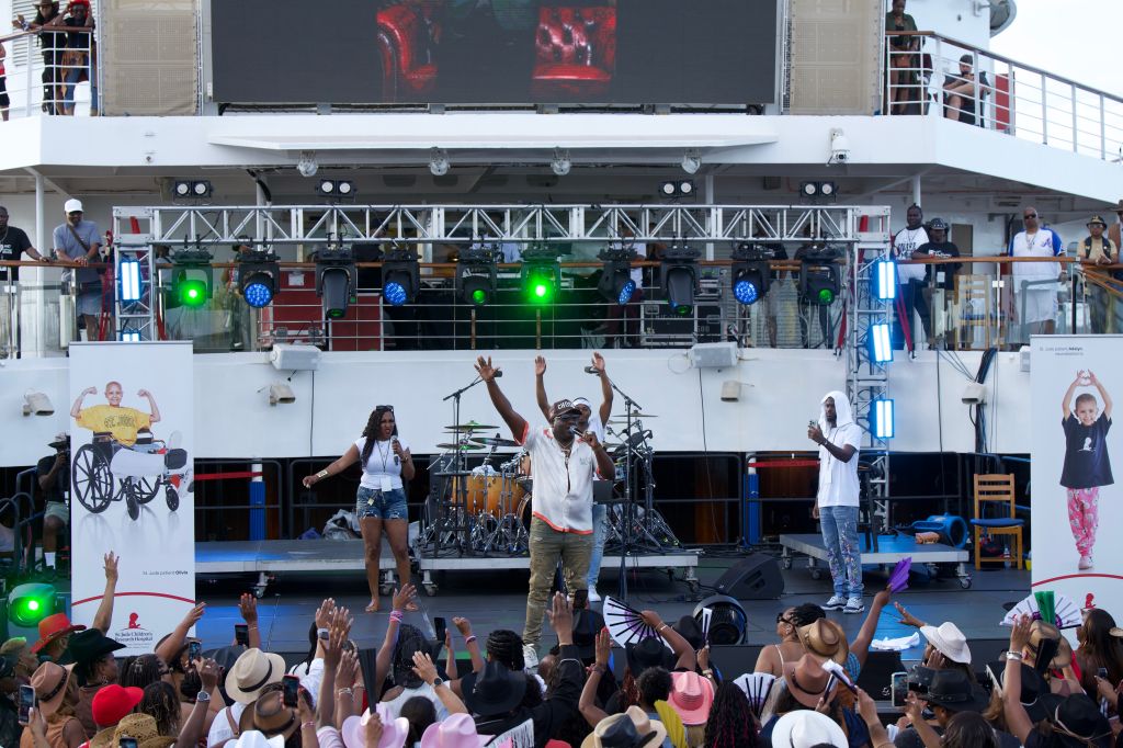 Fantastic Voyage Day 4: Western Vibes with a Southern Soul Show Fantastic Voyage Day 4: Western Vibes with a Southern Soul Show