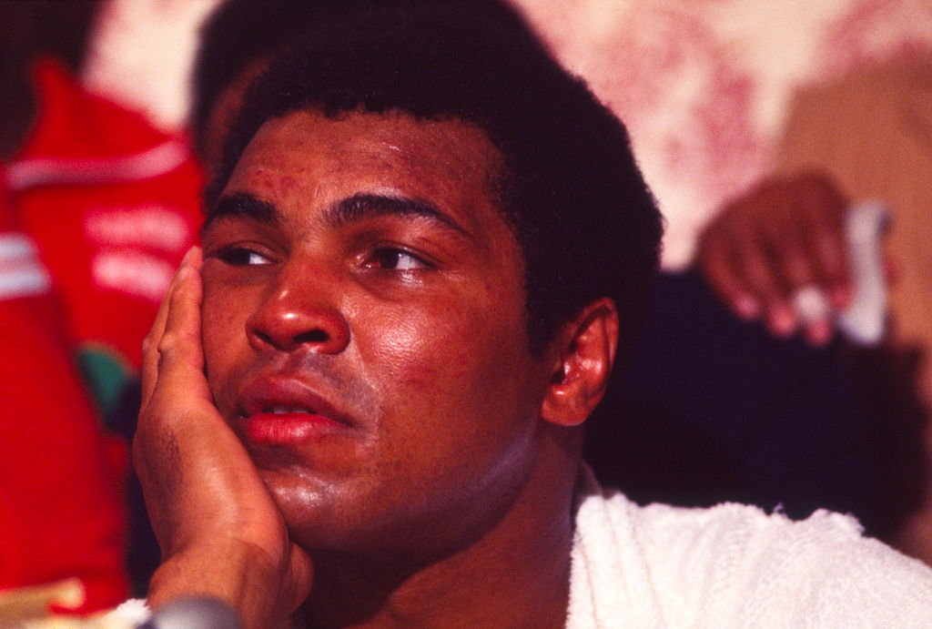 Spinks Defeats Ali in 1978