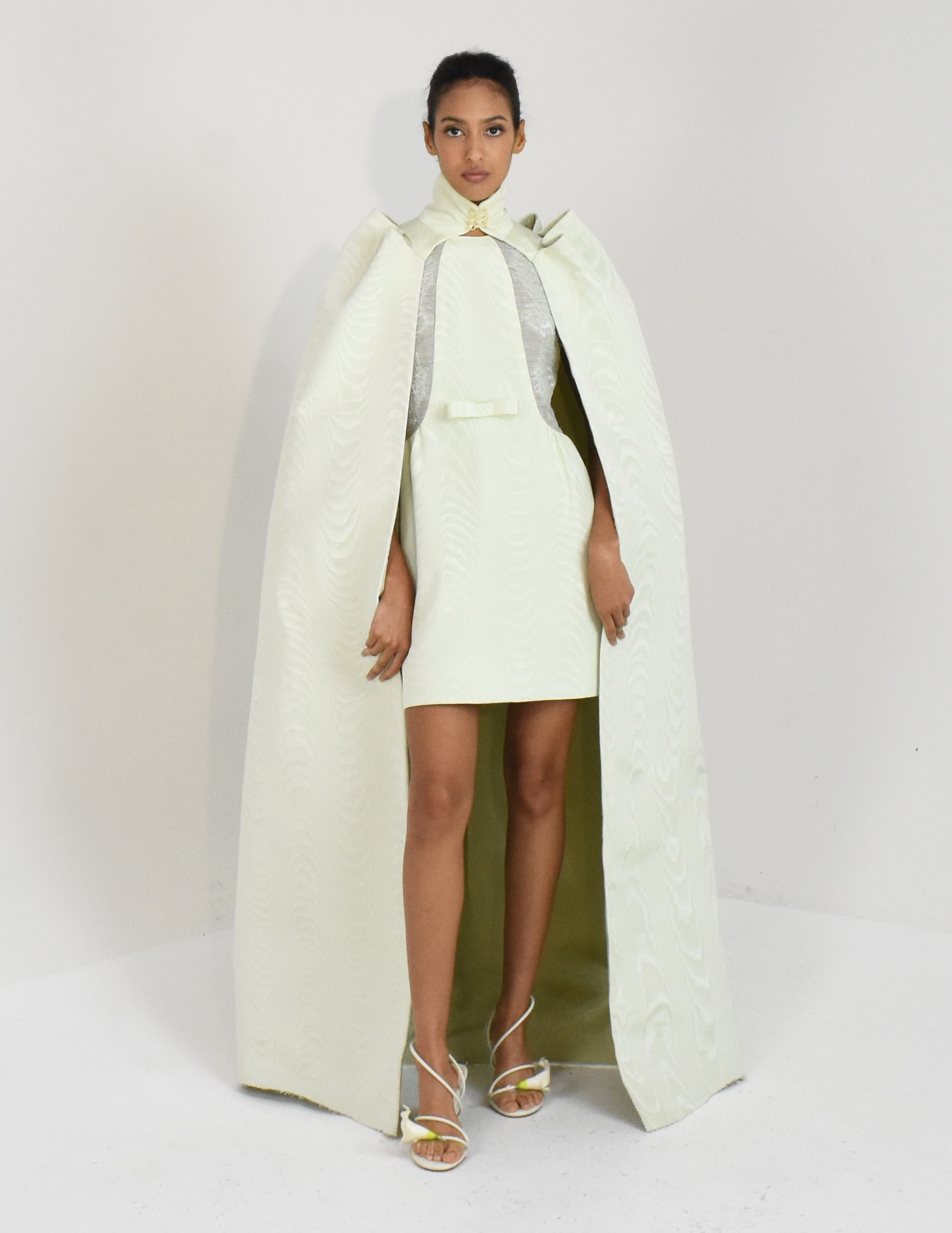 Victor de Souza Showcases 2026 Couture Bridal Range