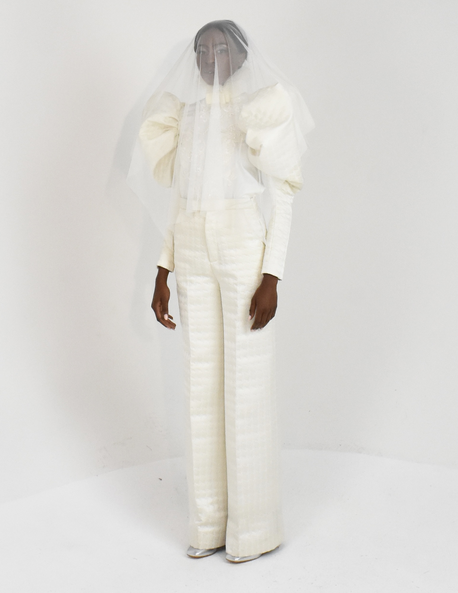 Victor de Souza Showcases 2026 Couture Bridal Range