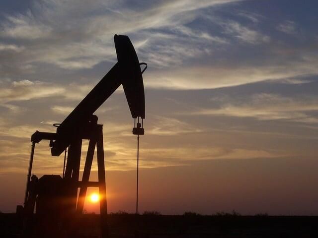 What Working on Oil Rigs Really Looks Like Beyond the Paycheck