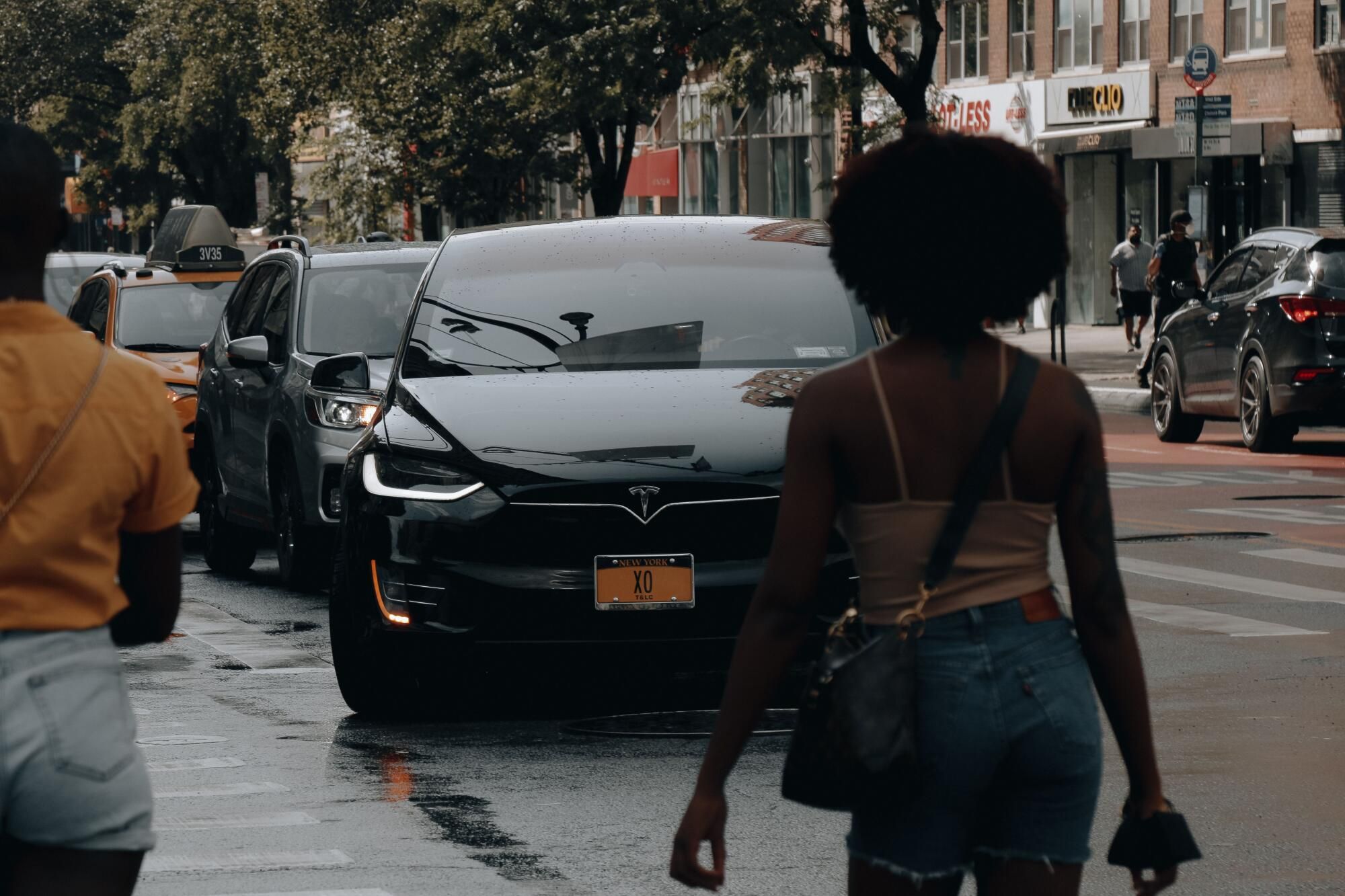 How Transportation Inequality Can Shape the Risk of Serious Injury